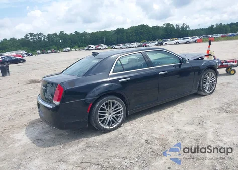 2016 Chrysler 300C z USA, uszkodzony, nr VIN 2C3CCAEG7GH128326